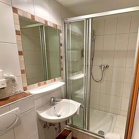 Altdeutsche Weinstube Otel Rüdesheim am Rhein