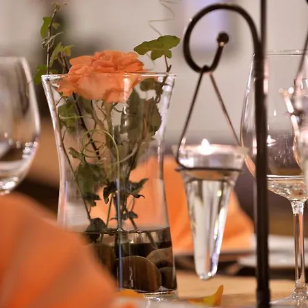 Altdeutsche Weinstube Hotel 3*