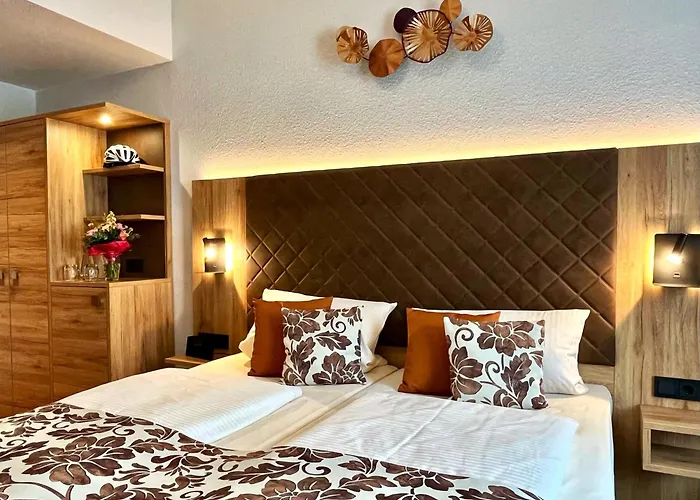 Altdeutsche Weinstube Hotell 3*