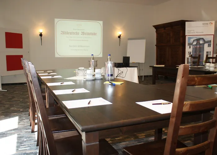 Altdeutsche Weinstube Hotell 3*